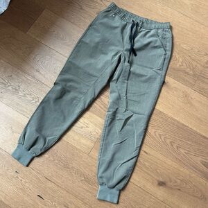 Figs Scrubs - Zamora Jogger - Heathered Olive - Size S - GUC